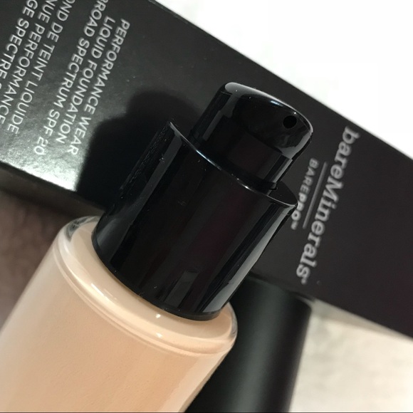 BareMinerals Bare pro Foundation BNIB 04 Aspen - Picture 3 of 3